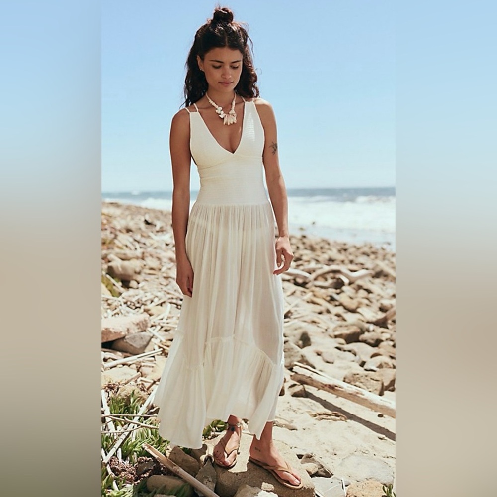 Free People 🆕 Fun in the Sun ecru maxi dress size medium - Picture 1 of 15